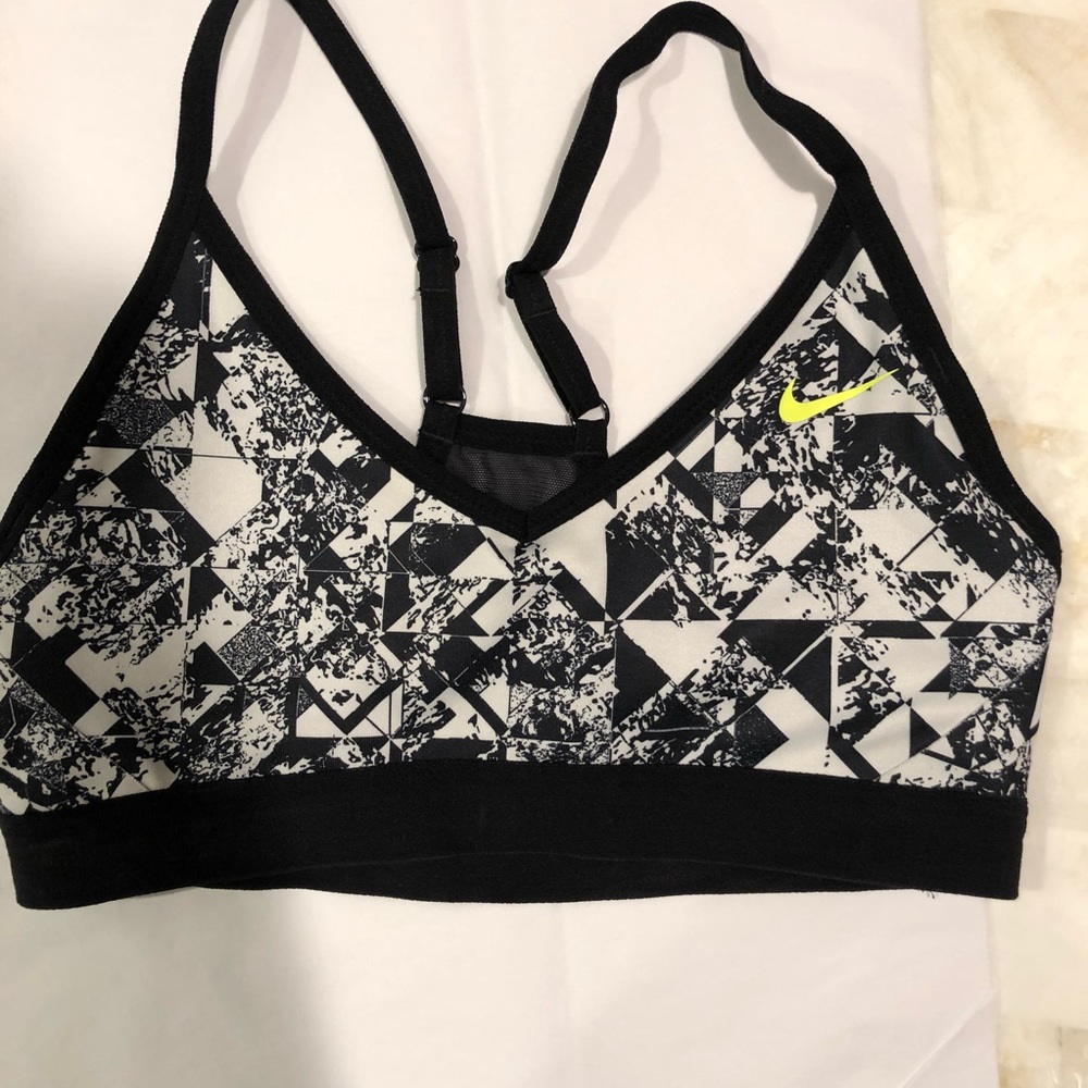 NIKE INDY DRIFIT SPORTS BRA